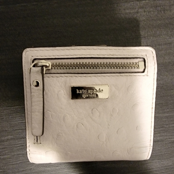 Katie Spade Wallet - Picture 2 of 3
